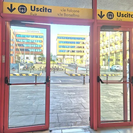 Liberamente-nellina-parcheggio Incluso